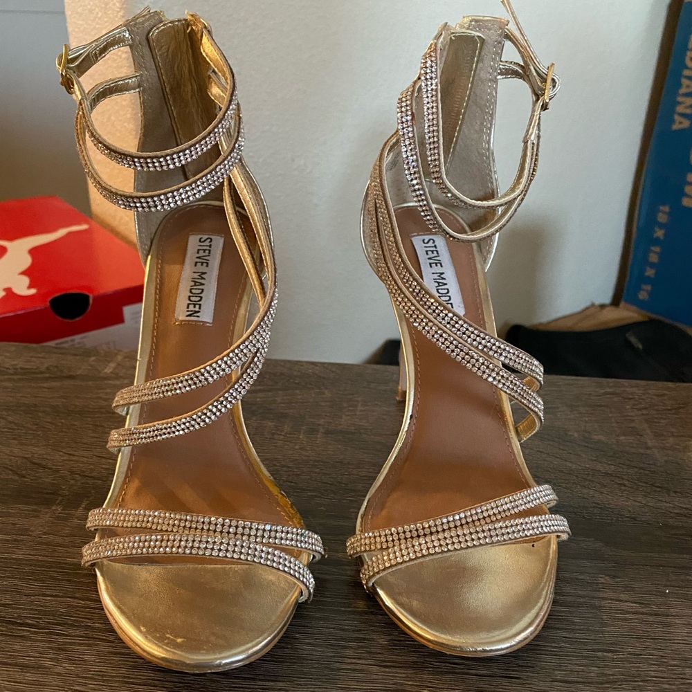 Steve Madden Gold & Rhinestone size 6.5